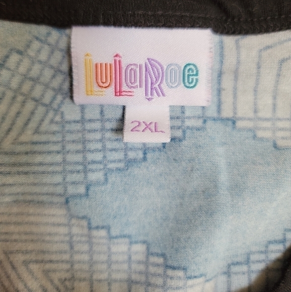 LuLaRoe☆ Randy 3/4 Sleeve Crewneck Blue Graphic/Black Trim & Sleeves Size 2XL - Picture 2 of 4